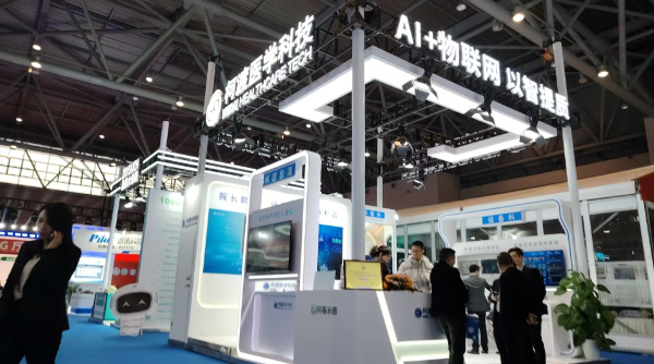 会AI+物联网助力医疗设备数智化转型EVO视讯柯渡医学科技亮相医学装备大